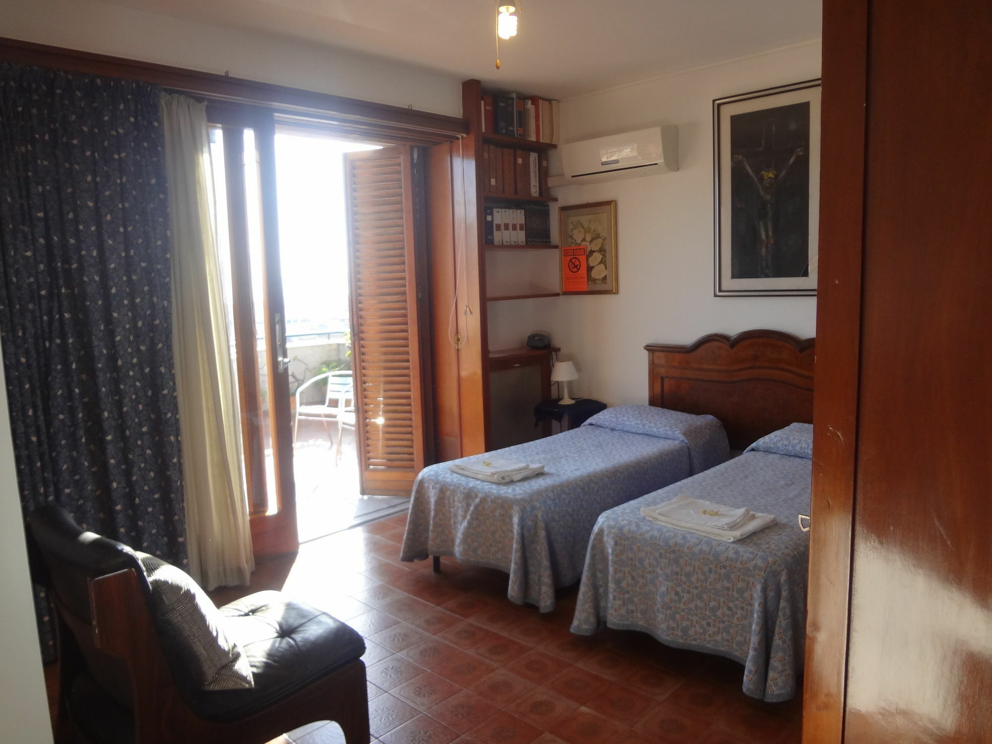 ホテル Casa Riccio パレルモ エクステリア 写真